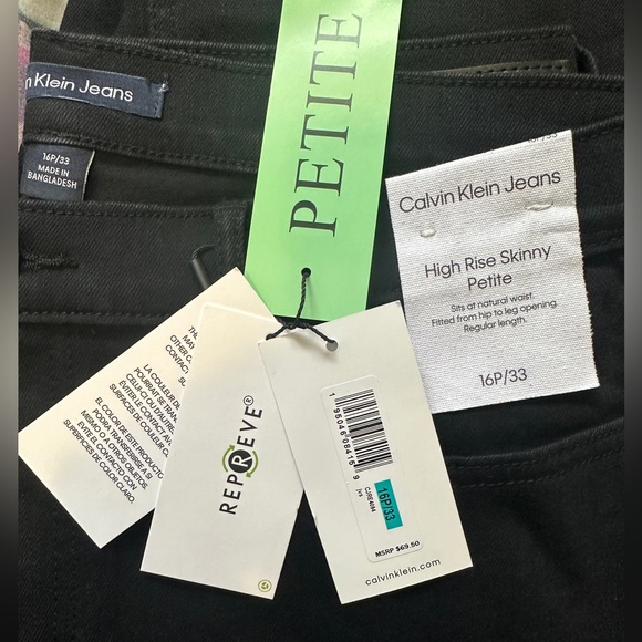 CALVIN KLEIN JEANS - Picture 3 of 9